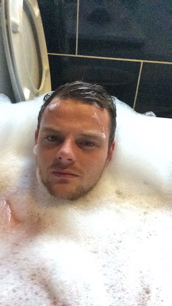 LucaJacque's tweet photo. Who wants to serve me then #faggits #cashpig #paymewhatyouowe https://t.co/ZyI3nHvSVM