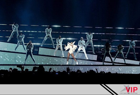 vipsolutionsmx's tweet photo. Una gran plataforma, pasarelas flotantes y los éxitos de @ladygaga son parte de la gira #JoanneWorldTour ¡Estamos listos! #LasVegas #SoloVIP https://t.co/0BTgGbTbFa