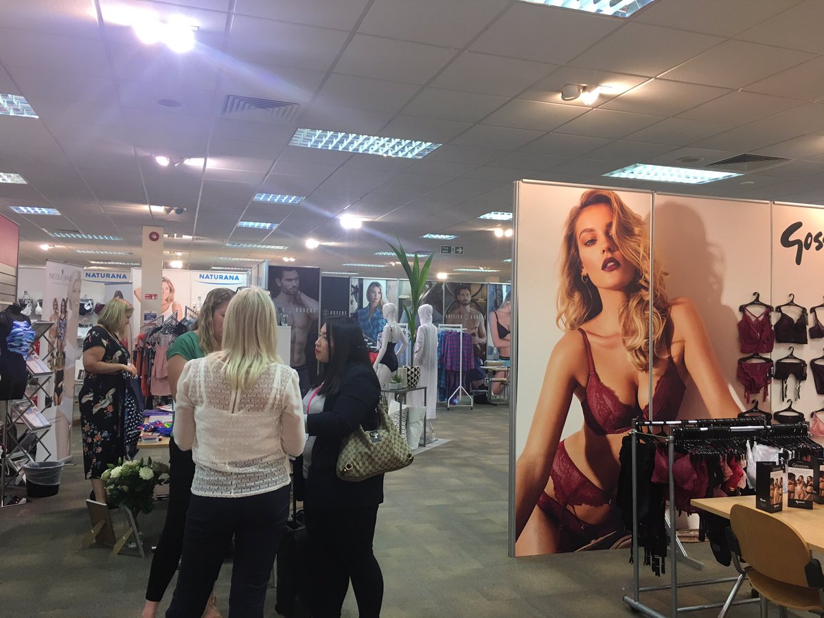 GrandpaJem's tweet photo. Day 2 @INDXIntApp and we've had a blast! #britishboxers https://t.co/hoPQFlmKxx #luxurypjs https://t.co/uzOec5WWLC