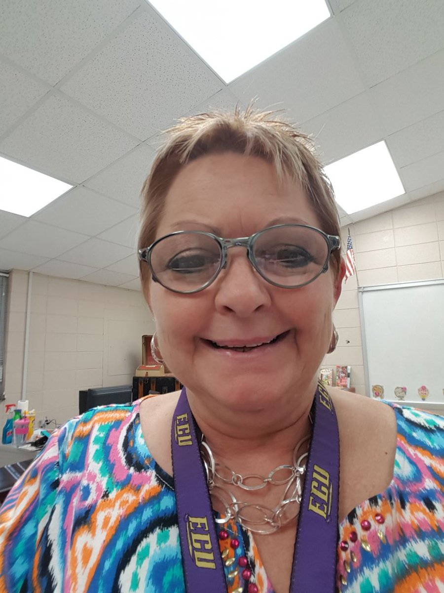 HallMaestra's tweet photo. #TAkickoff #bcsteacheracademy2017 https://t.co/ale96Ofc01