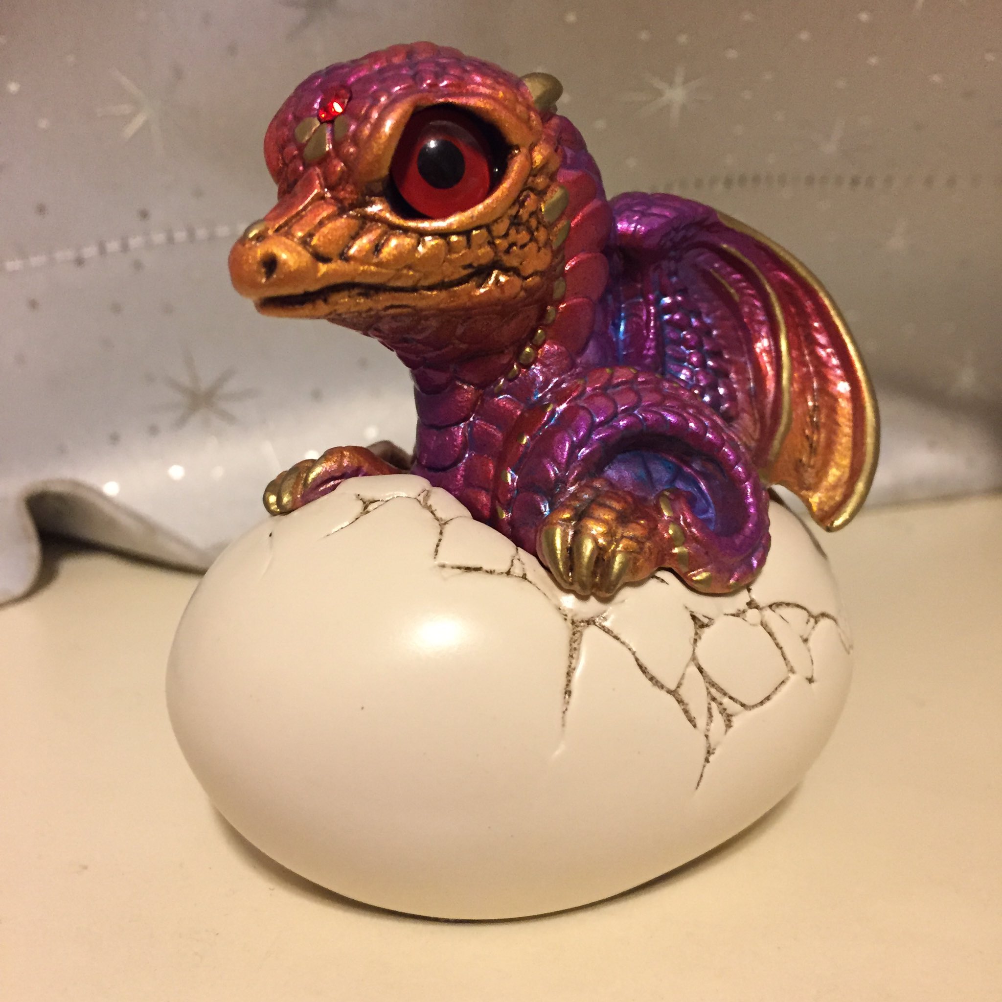 Twitter 上的 ナカイケイラ アリゾナで家族にお土産で買ってきたのにいらない言われた ので自分のものになった かわいい赤ちゃんドラゴン ウインドストーンの置物お店で売ってるの始めて見てあまりの綺麗さに感動した 大きいドラゴンやユニコーンが Twitter 上的 ナカイケイラ アリゾナで家族にお土産で買ってきたのにいらない言われた ので自分のものになった かわいい赤ちゃんドラゴン ウインドストーンの置物お店で売ってるの始めて見てあまりの綺麗さに感動した 大きいドラゴンやユニコーンが