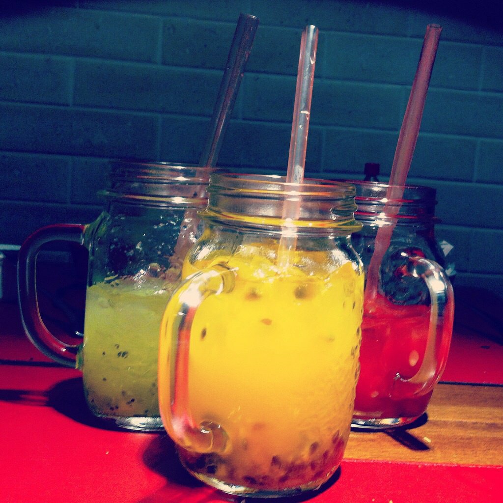 http_Arizona_'s tweet image. Um brinde 🍹🍸