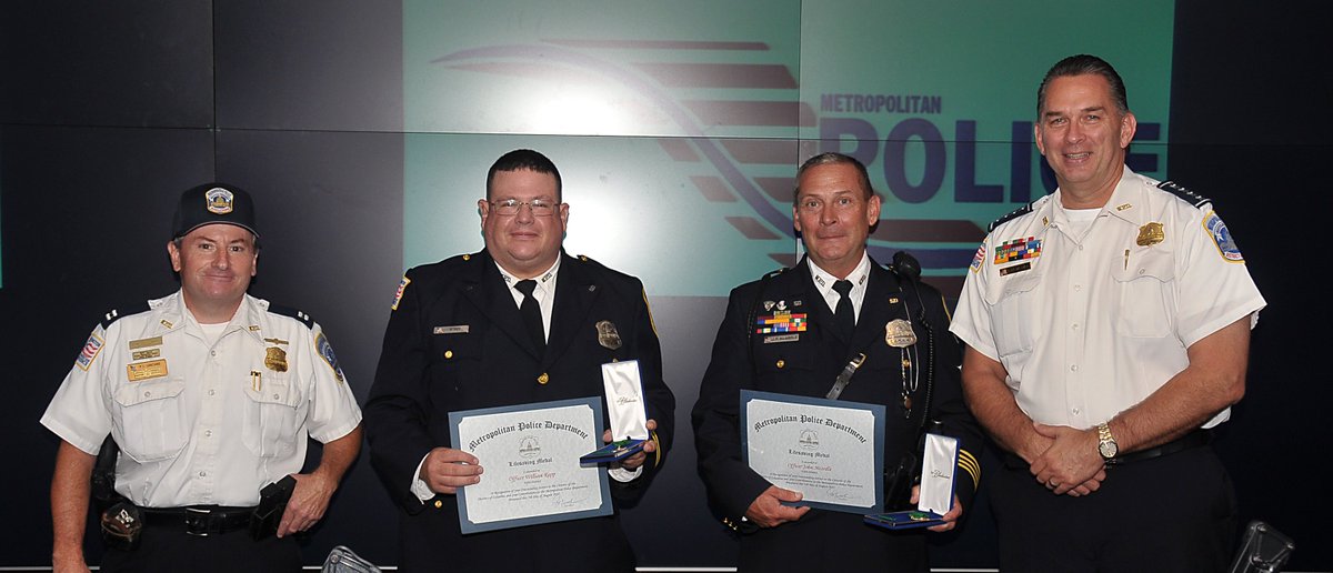 DCPoliceDept's tweet image. These officers' courage &amp;amp; bravery helped save a life! We are grateful to have members w/ these attributes at MPD. Pls help us thank them...
