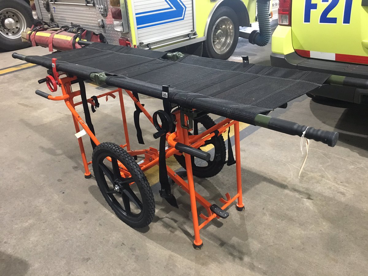 BobbyCorgi123's tweet photo. .@PhillyFireDept E78 uses Flamor EL3000 to quickly move victims to help. Can clamp spine board or litter. #ARFFhappens #EPEX2017 https://t.co/rEBE83n9LE