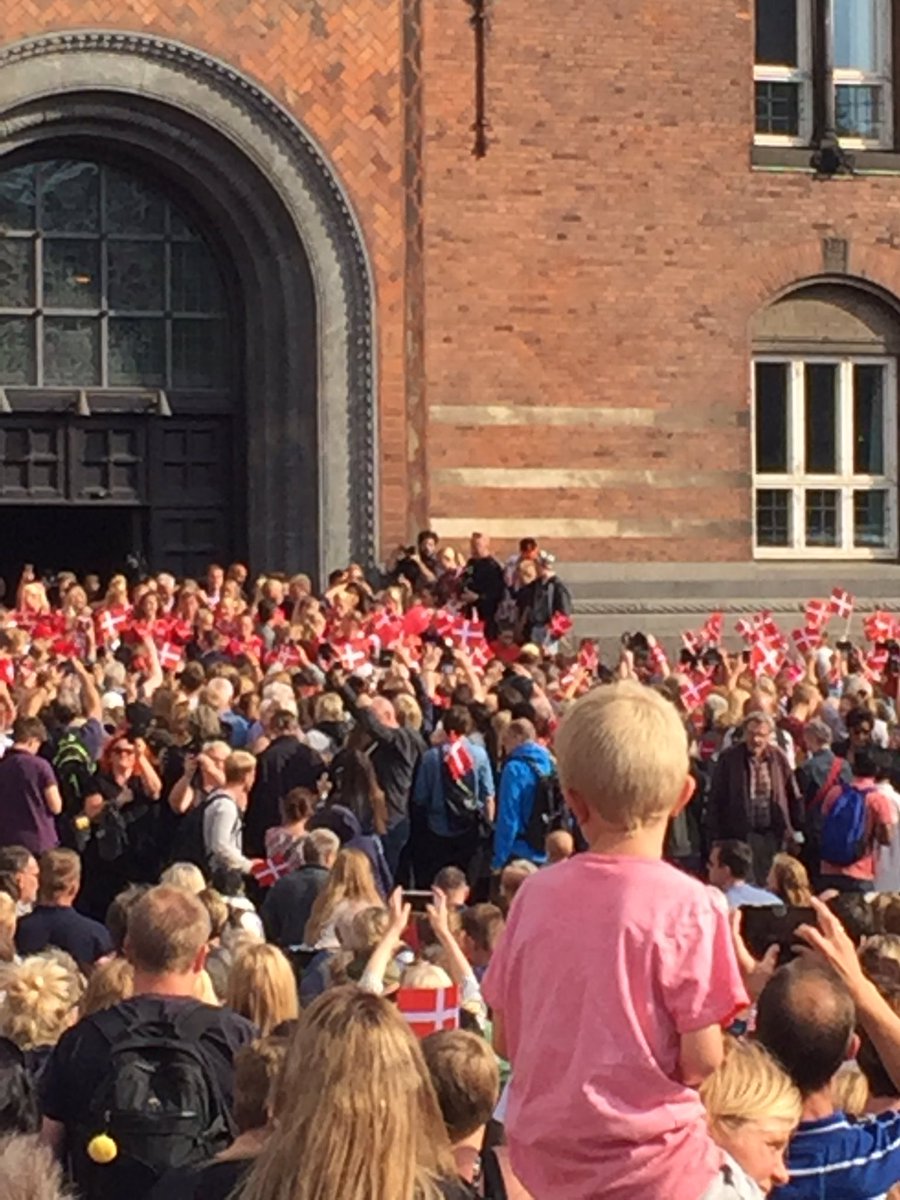 JaneHeitmann's tweet photo. Danmark har brug for forbilleder - nu har vi fået et helt hold ⚽️ TILLYKKE til de danske fodbold-piger 🇩🇰 #dkpol #p4fyn #mitfyn https://t.co/Hu6tWxwBcc
