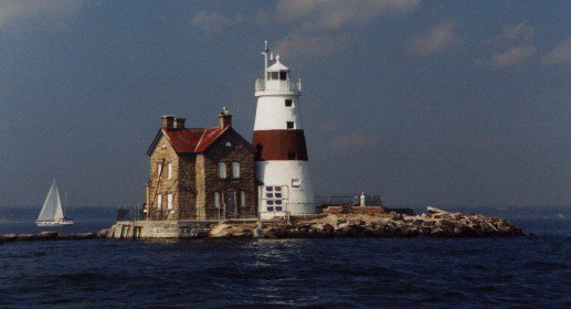 LoriGailKellner's tweet photo. #ExecutionRocks in the #LongIslandSound, #PortWashingtonNY #Beautiful #NationalLighthouseDay https://t.co/g1RJ3t4XPo https://t.co/qMTIYiiTGl
