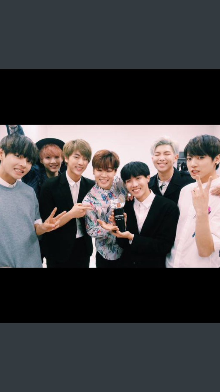 にに Kiss Bts Twitter