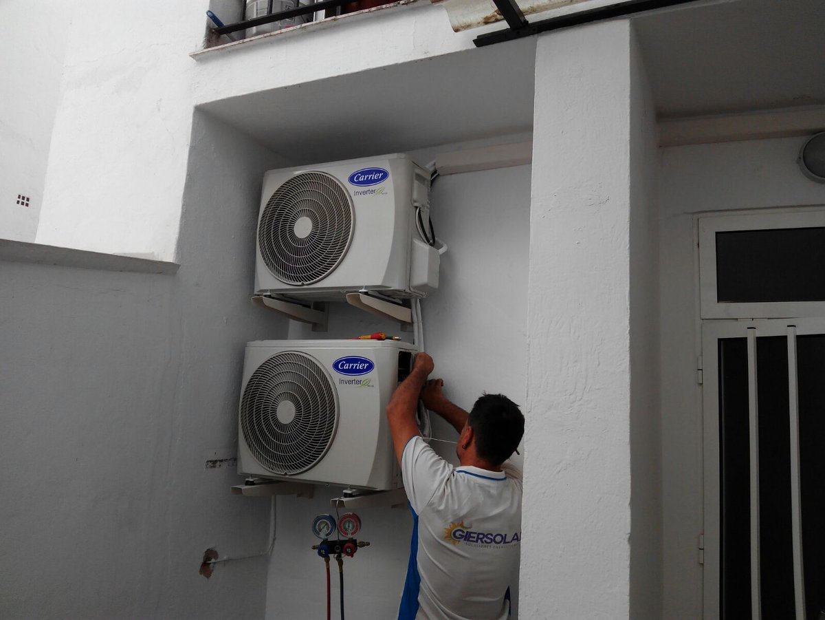 GierSolar's tweet photo. Confía en tu empresa local y coloca ya tu aire acondicionado, ¡que estamos en el mes más caluroso! https://t.co/7dEBuX6X2W