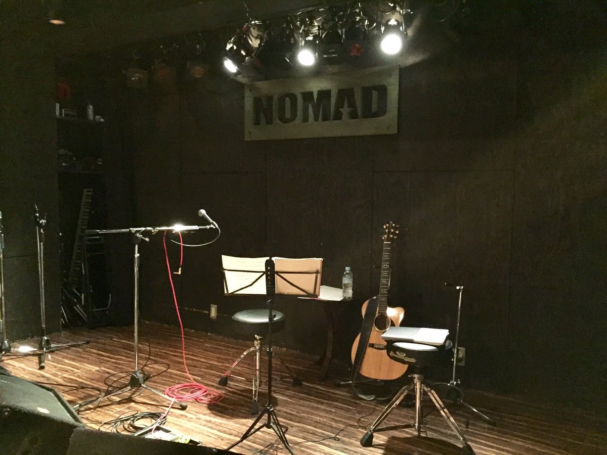 nandaaaaaro's tweet photo. Cafe'鈴 @代官山NOMAD
到着した時には既に4ステージの3ステージ目(2ステージ目はKoppe氏？)でしたが、かなり歌っていたような😁
久しぶりに「キレイなままで」が聴けて嬉しかった🎵
Cafe'鈴ならではのMCも聞けますのでみなさまも是非😊
※ライブ更に増えています https://t.co/fLmCQ135gD