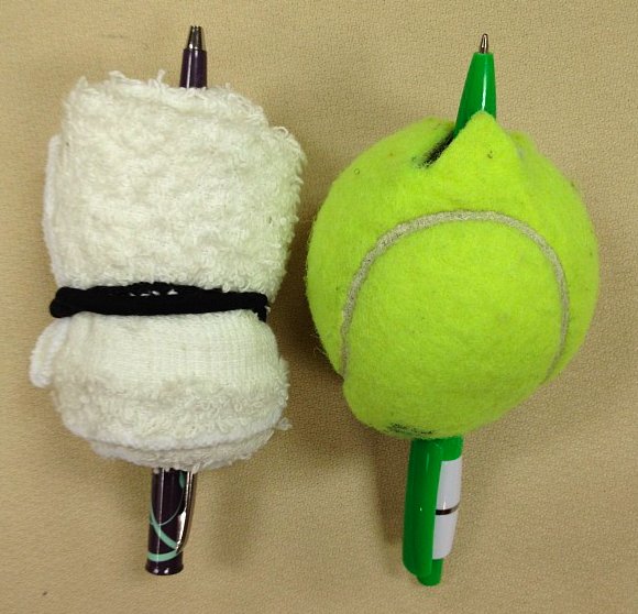 SusannahFox's tweet photo. Experimenting with making images accessible on Twitter: https://t.co/l6M6x5iNfz (sharing two home health hacks for low dexterity) https://t.co/SoxRxpaKdc