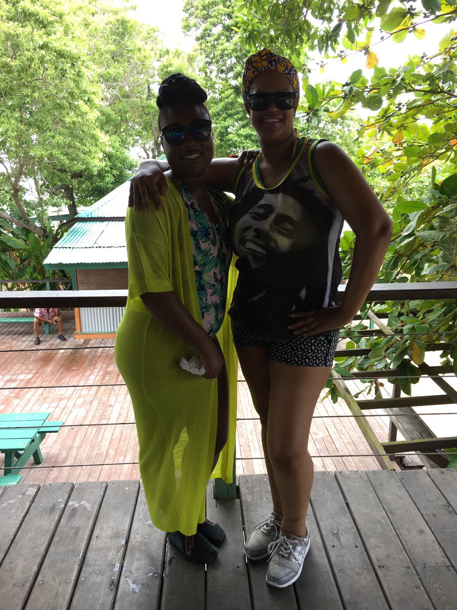 UKLHCN's tweet photo. Happy #JA55 family and friends we're pleased to be here celebrating with you! @tkmsingh @ECCJA @EmprezzGolding #beachup @annmarievazja #2017 https://t.co/qDHS8n0Fij