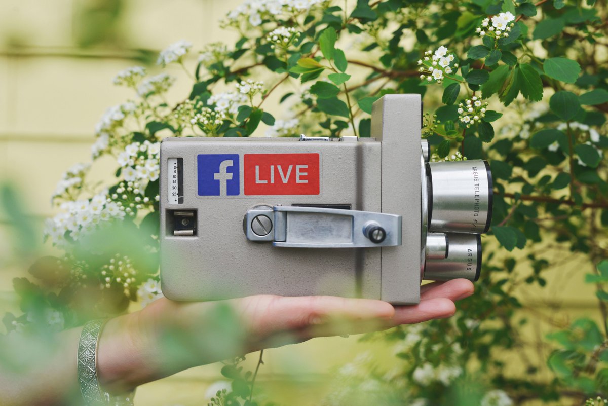 agora_dm's tweet photo. 100 million hours of video content are watched on Facebook daily. https://t.co/dPGpcdvidG https://t.co/PJvCmwLJVp