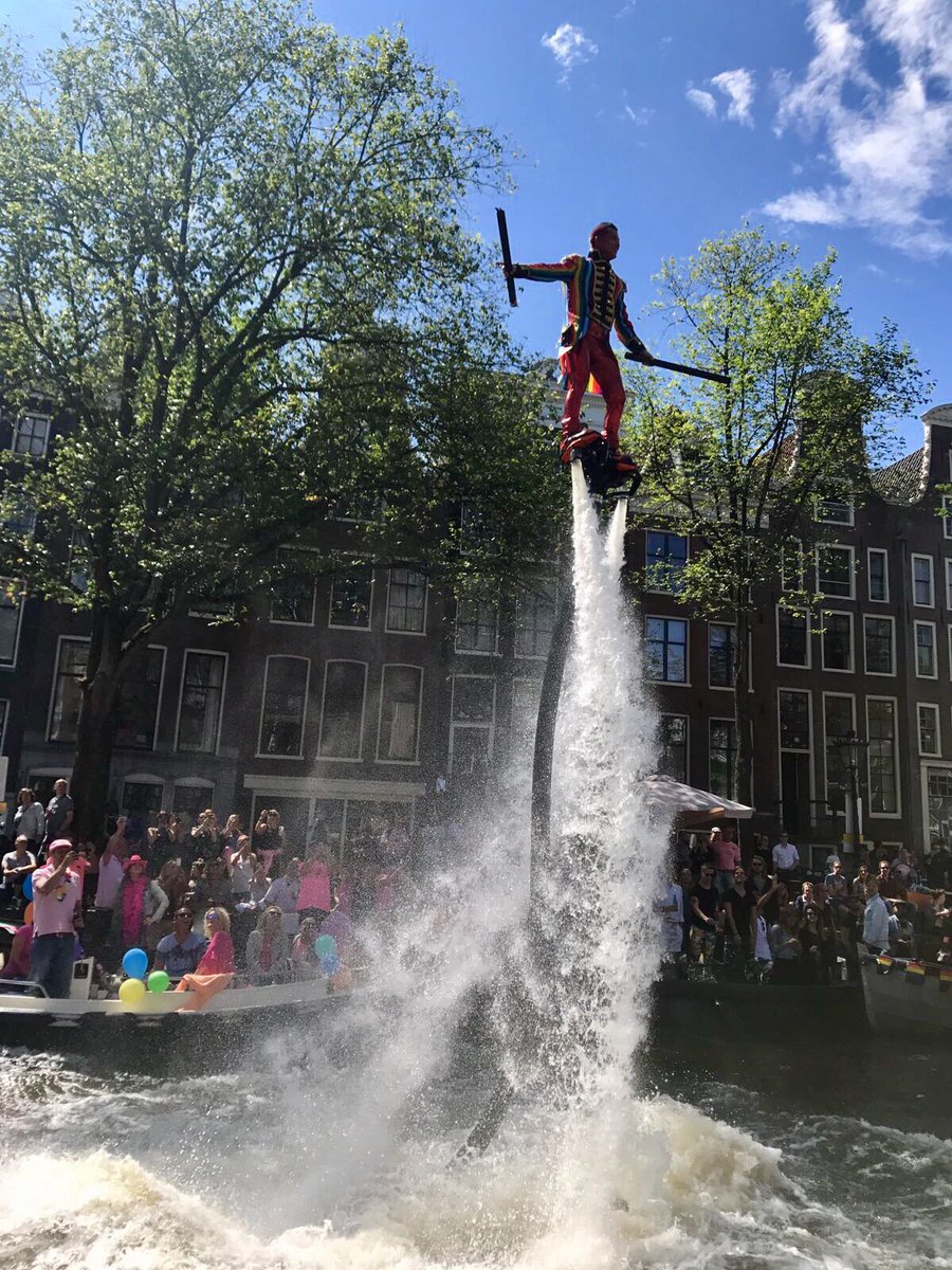 MidnightWalk2's tweet photo. Hint: reeds bij Jinek, afgelopen zaterdag Canal Parade in Amsterdam en 8 september bij ons!
Schrijf je alvast in op https://t.co/c9gPYiR5oI https://t.co/bmoP66k1bk
