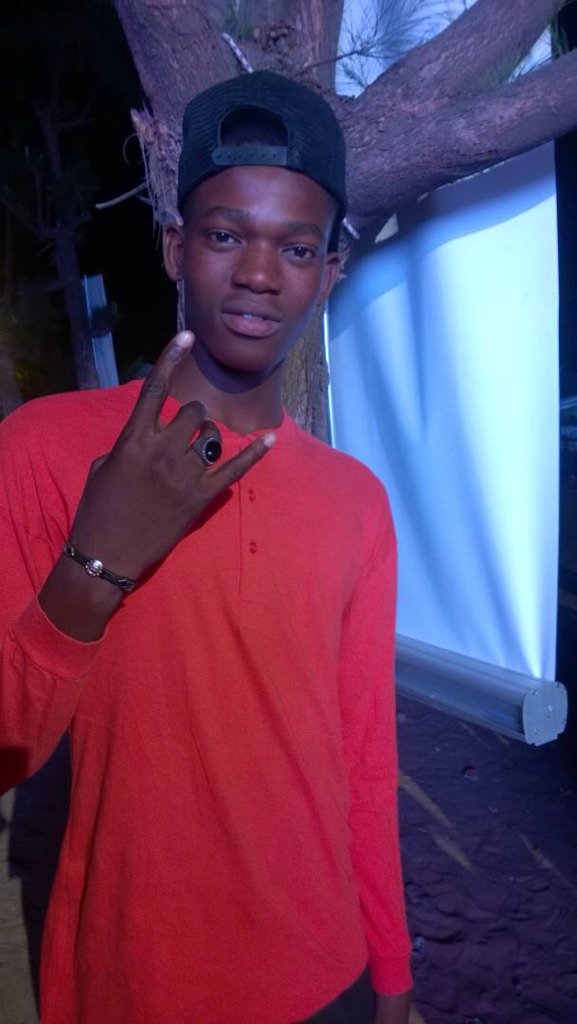 AMOULSERA tweet picture