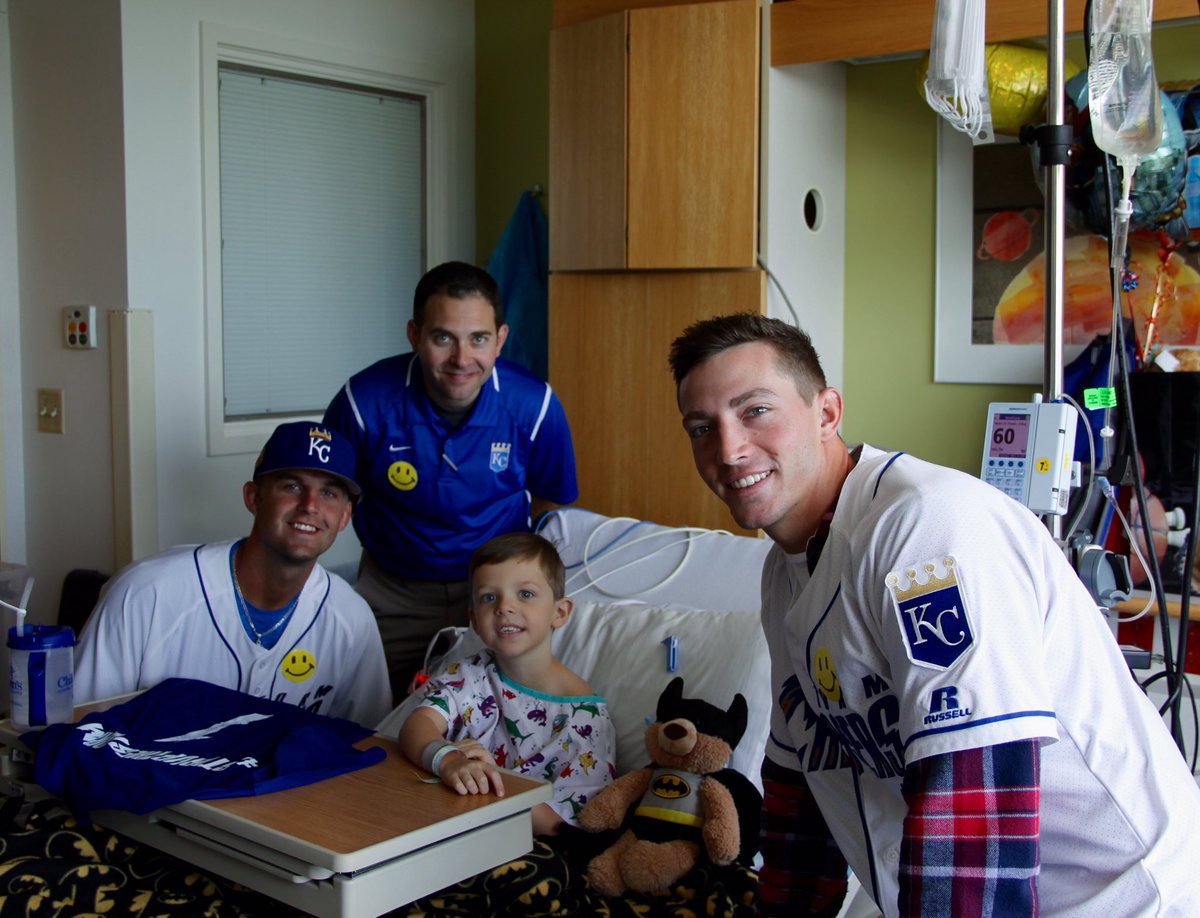 OmahaPrez's tweet photo. Proud of our @OMAStormChasers org for the impactful @SummitDentalH #ChasersCommunityWeek. Thx players, staff & partners. #DaganIsRad #ALSA https://t.co/INMn6v2sck