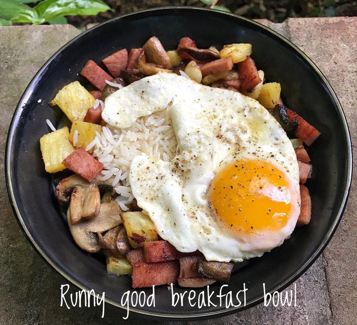 JeffreyBezore's tweet photo. Treated myself to a #breakfastbowl using @SPAMbrand, of course. ๐ #breakfast #breakfast4one https://t.co/xNjw3ML1AN