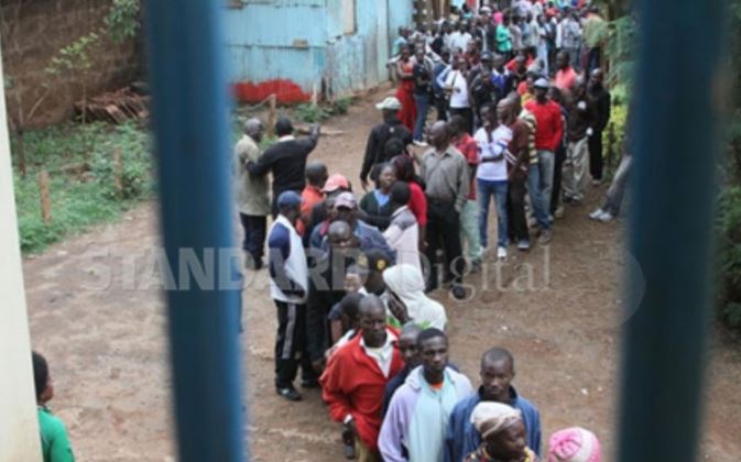 StandardKenya's tweet image. Avoid political discussions and debates while on the queue waiting to vote, your vote is your secret #VotingTips #KenyaDecides