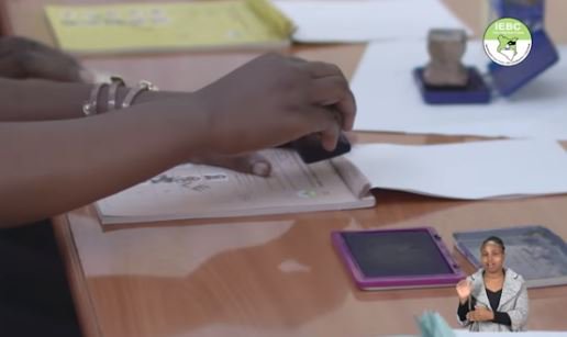 StandardKenya's tweet image. Ensure EVERY ballot paper issued is stamped before proceeding to vote or your vote will be declared invalid during counting #VotingTips