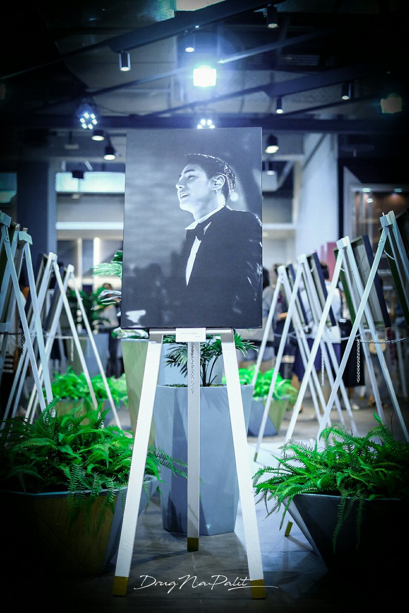 drug_na_palit's tweet photo. พลังของคนรักผลิต งานดี มีพลัง น้ำตาจะไหล เฮียเห็นมั้ยคะ @peckpalit #เป๊กผลิตโชค #palitgallery #WalkOnAirWithPalit #DrugPixx https://t.co/LDRQyRegiS