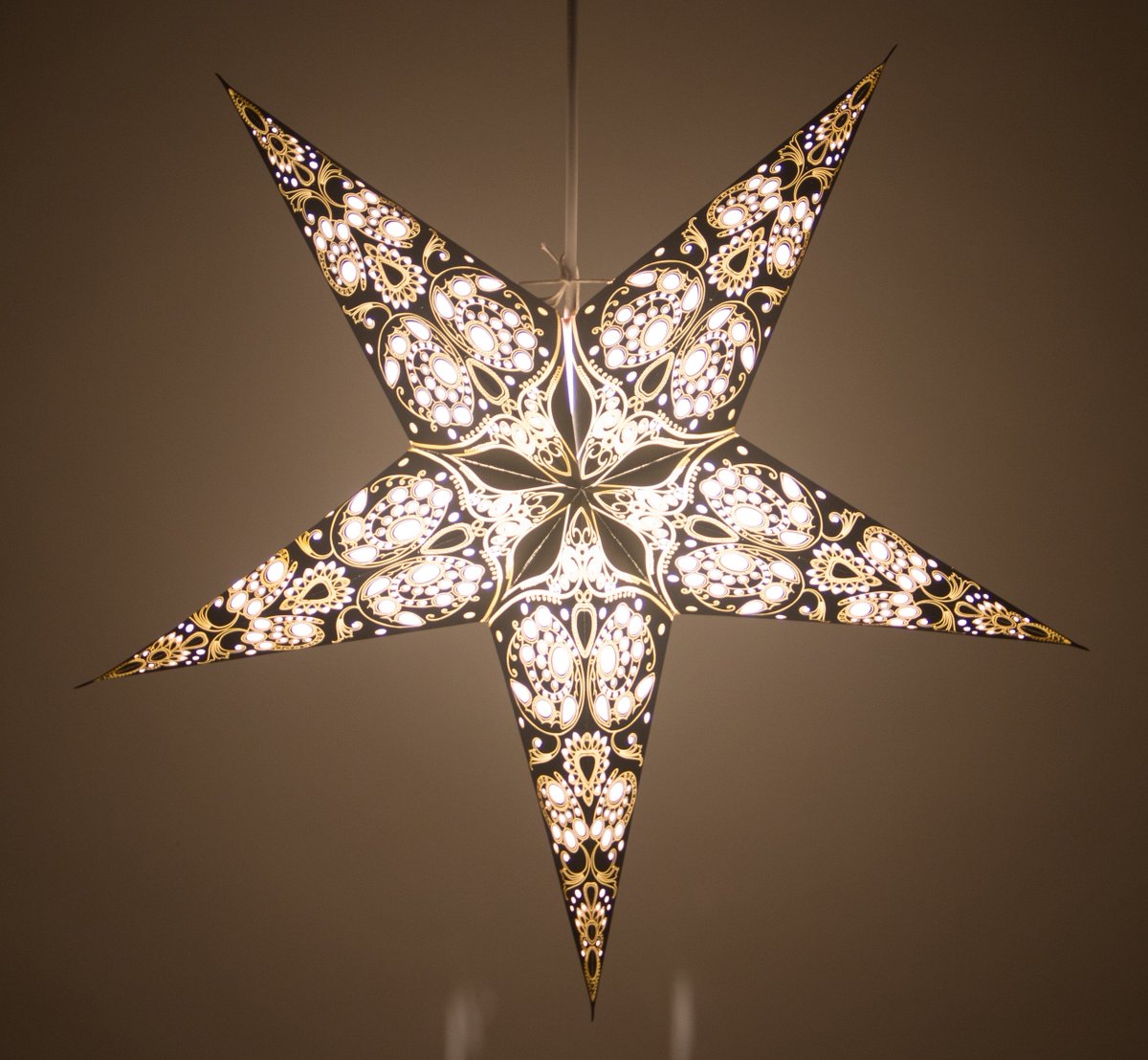 paperstarlights's tweet photo. This week's 'Star Attraction' is a selection from our 'Lace' range, combining delicacy of design with a boldly contrasting colour scheme. https://t.co/qcVN5Jx1zd