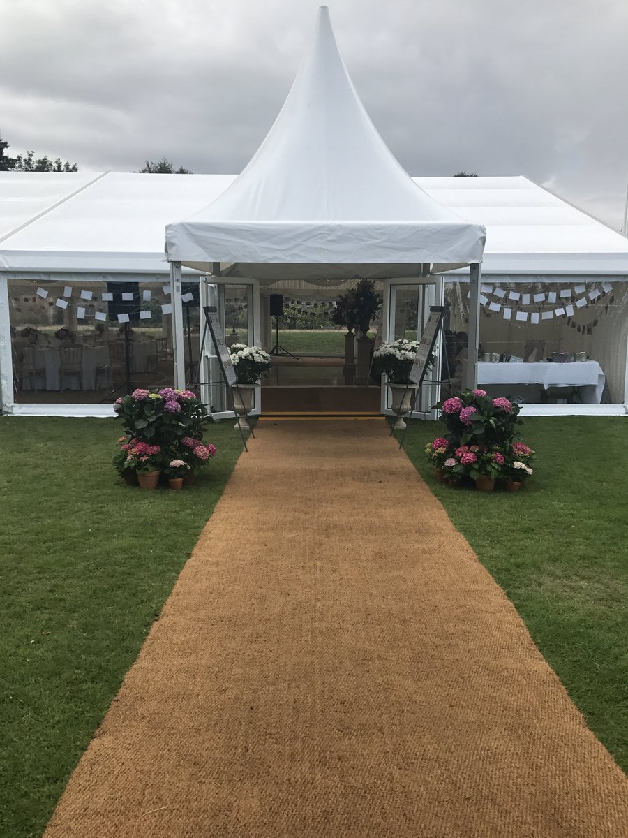 Super duper weekend #MondayMotivation <a href="/CMCMarquees/">CMC Marquees</a> <a href="/parsnipmash/">Scott Nuttall</a> glad you enjoyed the #pizza