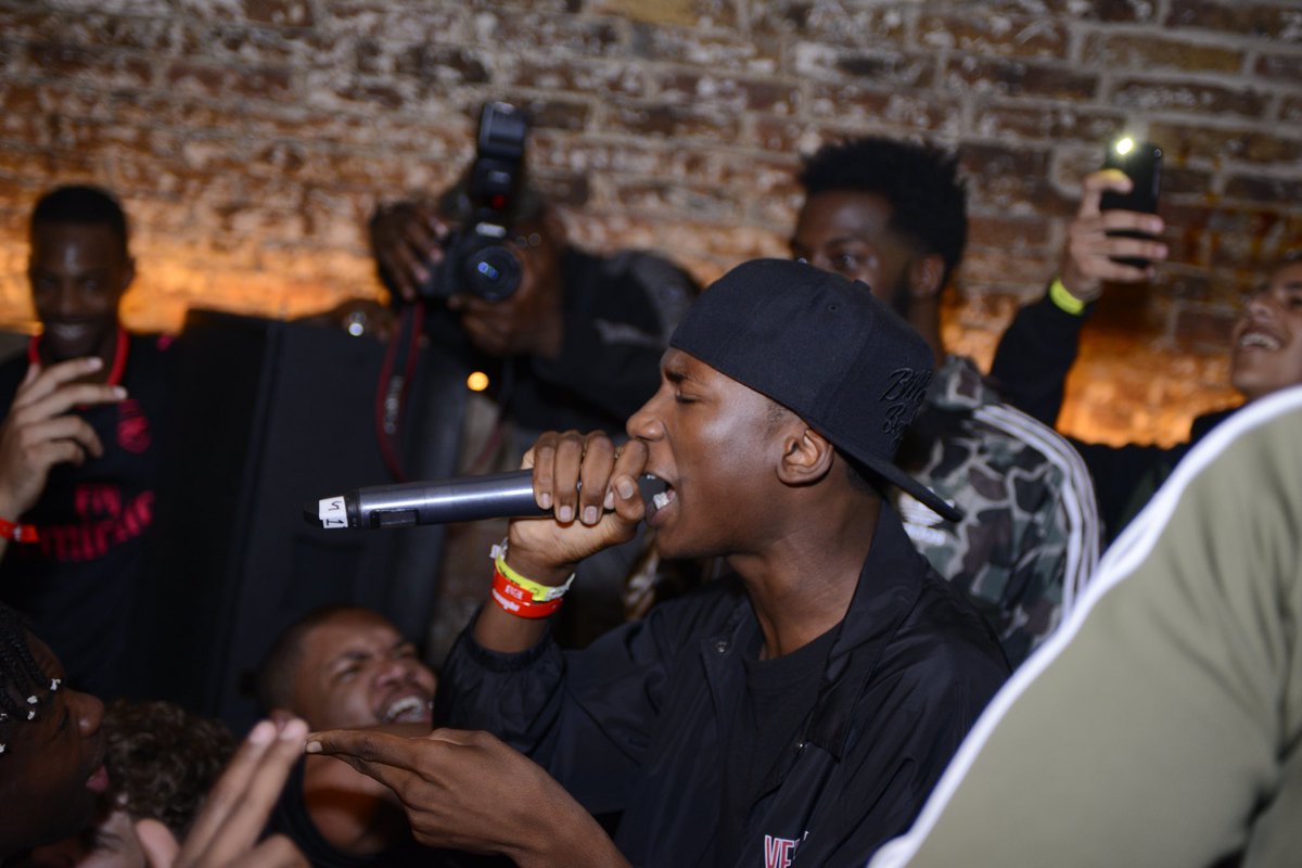 ItsOfficialNA's tweet photo. 📸 #NAProductionLtd - @isblakie @pmoney @kingblacks @discarda @DesparadoMusic @OfficialFudz @RinseFM https://t.co/lJRj2ygunJ