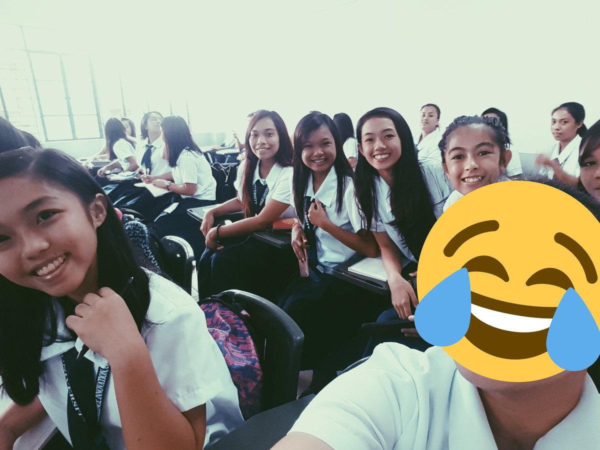 potche_cacdac's tweet photo. New classmates! 💓👐
#ICT
#SMUSeniorHighSchool
#STEM11D
#SY20172018 https://t.co/dt3XjP62f4