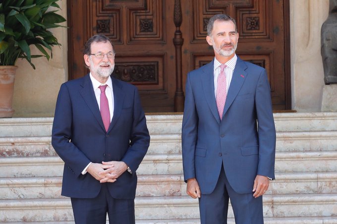 LETIZIA, LA GRAN AUSENTE EN EL HOMENAJE A LAS VÍCTIMAS EN BARCELONA DGoPsHOWsAAVXPQ