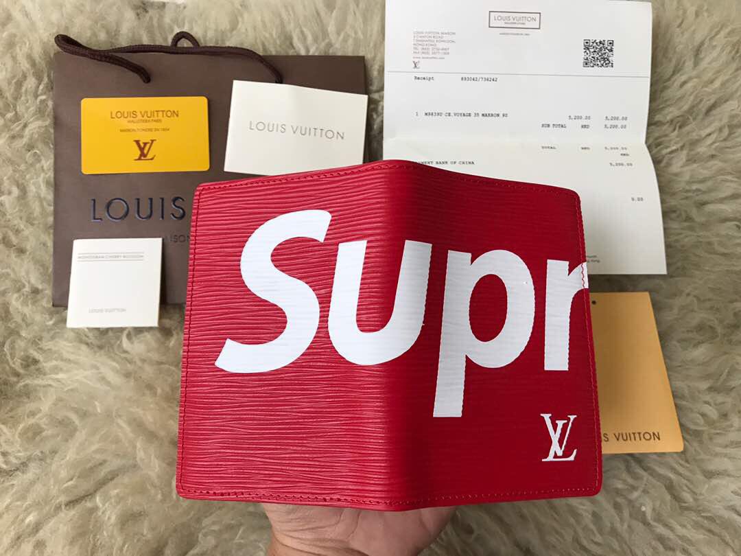 Darryl Ezreen on X: Supreme X Louis Vuitton Passport Holder. Comes with  the complete set of everything you see in the picture. MYR 150 including  postage!  / X