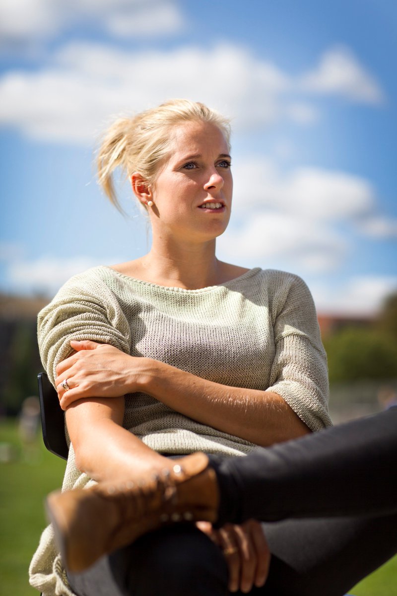 AarhusUni's tweet photo. I aften 20.30 dyster endnu en AU-eliteidrætsudøver - dog uden bold. Nemlig #SaraSlott der løber 400 m. hæk til #VM17 #Dualcareer #BetheNext https://t.co/gSy1MFb75k