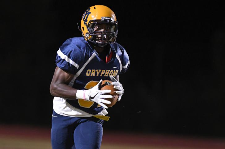 RMHSGryphonsFB's tweet photo. @RMHSGryphonsFB is traveling to Riverside HS in Williamston for jamboree on Wed. (8/9). Jamboree starts at 6PM. #GoGryphon #GryphonPride https://t.co/FdyA0htNeH