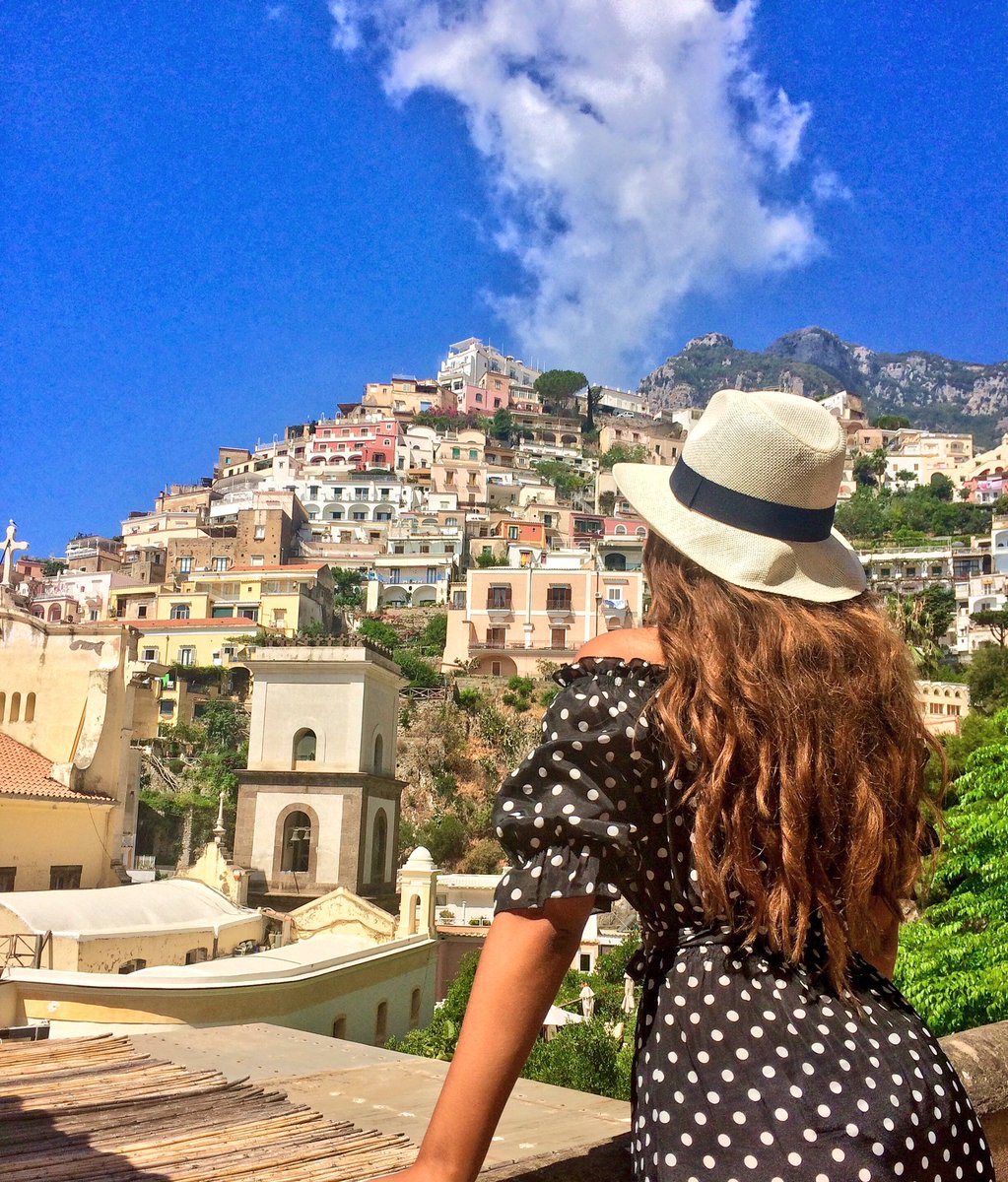 EmyPerrier's tweet photo. Polka dots on the blog ! Discover my new travel post in Positano => https://t.co/D38WvUsp9B #travel #love #positano https://t.co/uK7glbfwht