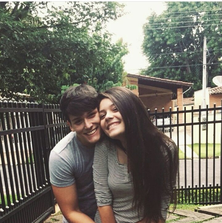 memesjadeh's tweet photo. Namora comigo pra gente tirar foto assim https://t.co/7KzTSJkuYv