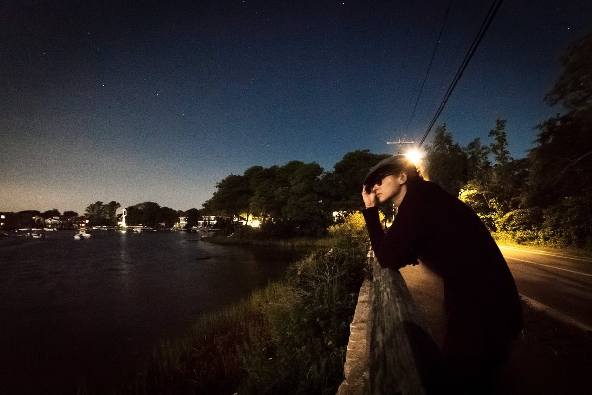 MarkedWardWard's tweet photo. Final day of @WHFF. 1am yesterday, @moooskimo overlooking Eel Pond. Excited to return in a couple years when our film is finished. #whff2017 https://t.co/B0Ws2nqKW3