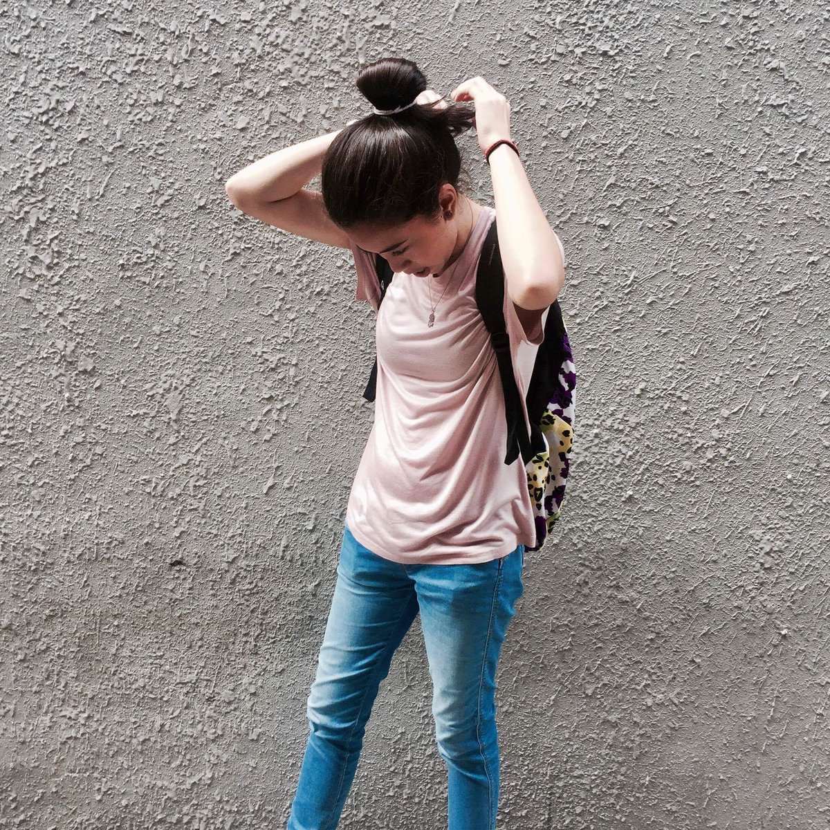 maraedmngz's tweet photo. #NewProfilePic #perfectbun https://t.co/Fhm2Mgijqa