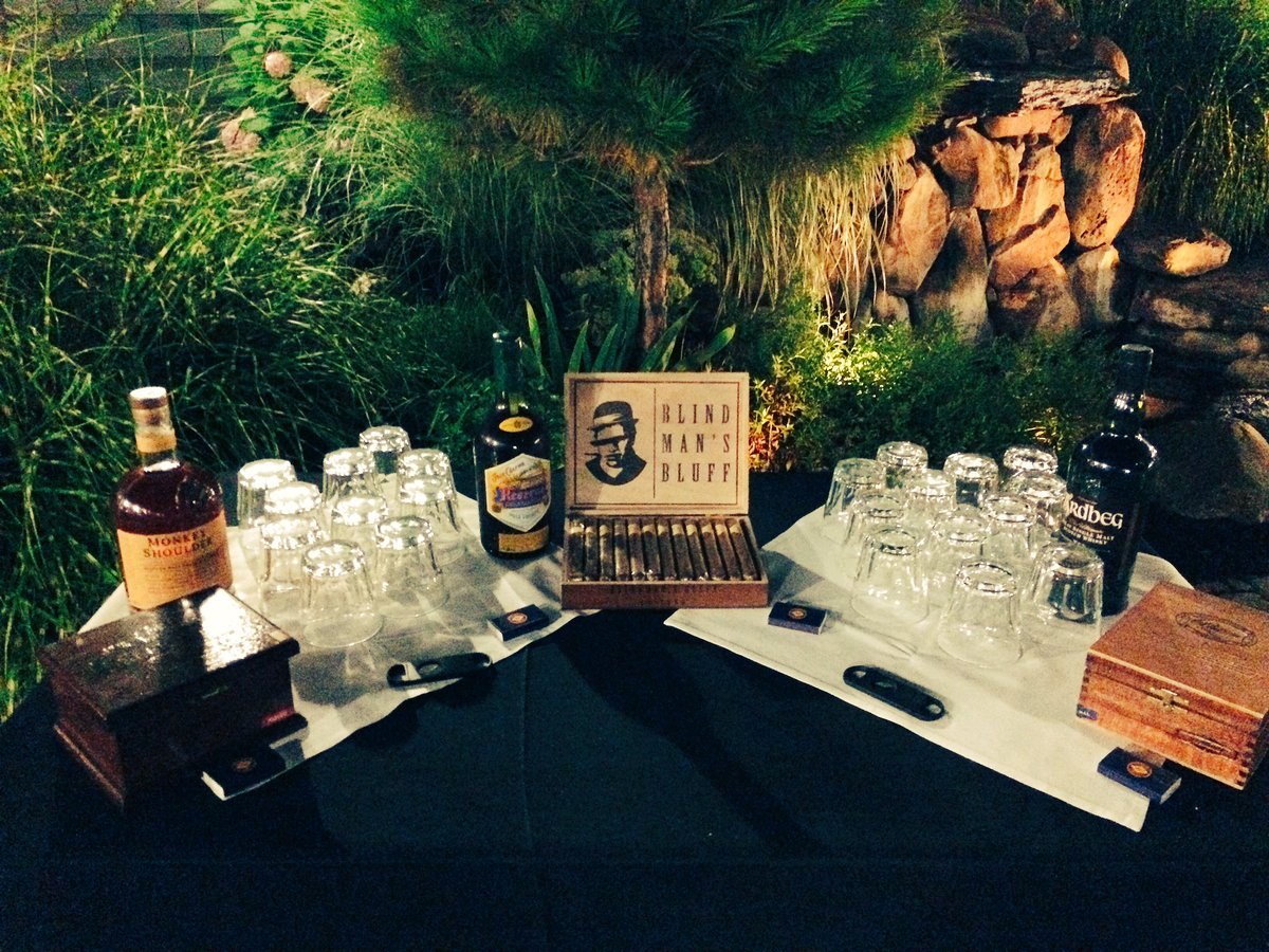 patriothills's tweet photo. Cigars and cordials after dinner on the patio during your reception ✔️ #patriothills #inncrediblecaterers https://t.co/DlZ0upJaaK