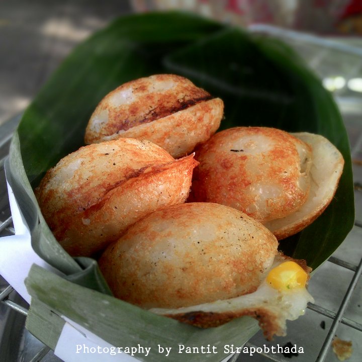 EatingDaily's tweet image. ขนมครก ขนมมหาชน eatingdaily.wordpress.com/2017/08/07/%e0…