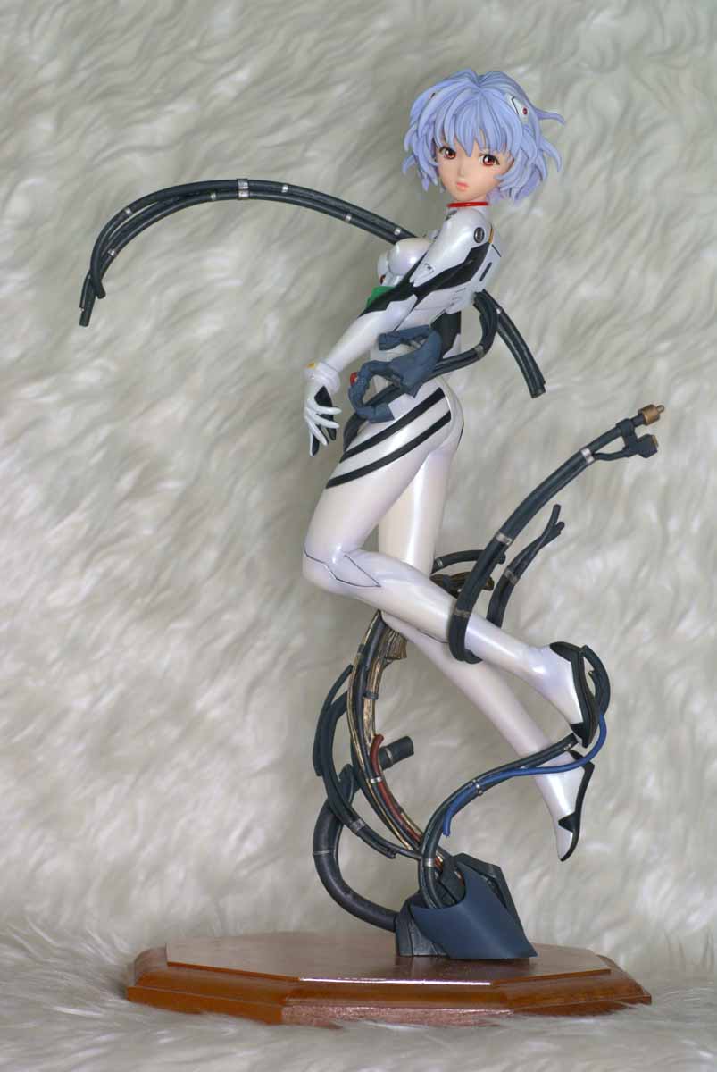 これいい模型 ボークスの綾波レイ新劇場版 序。原型は岬太郎氏。 破壊