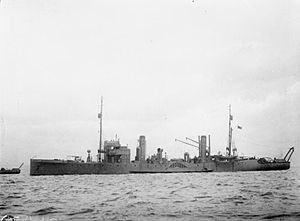 FriendnFoe1916's tweet photo. 100yrs #OTD #Ascot Paddle Class #Minesweeper #HMSHaldron damaged clearing 9 mines laid #UC44 & Grounds #CreadanHead Photo ClydeMarine #UBoat https://t.co/jur6ZtyKPs