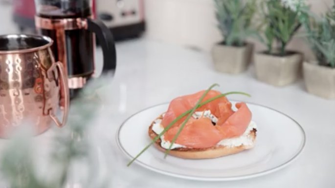 RussellHobbsFra's tweet photo. Ce midi, on opte pour un classique avec un #bagel de cream cheese et saumon fumé ! https://t.co/AZFNe4qYgS