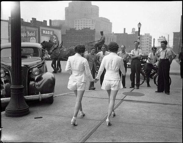 ch_satish_kumar's tweet photo. women, who wear shorts in public for the first time, draw male attention and cause  #car #accident! #Toronto, 193* https://t.co/x5jY2ydnnZ