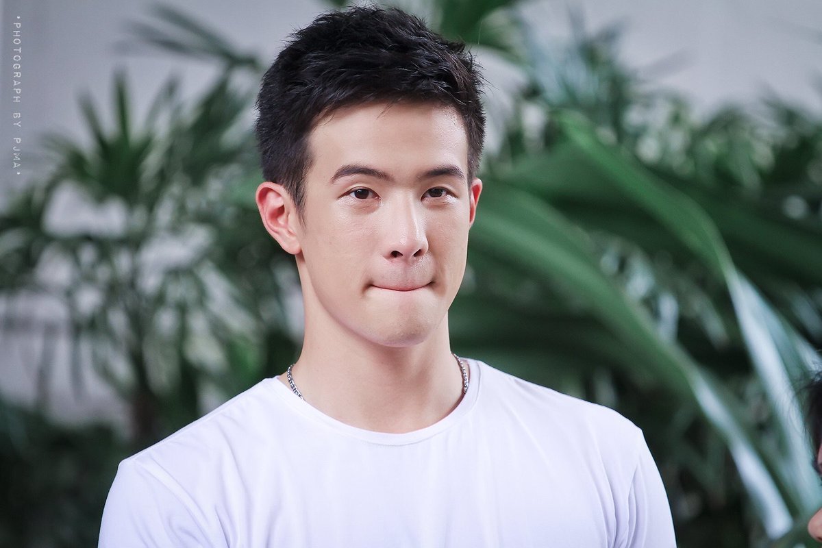 beer_juta's tweet photo. หลงรักผู้ชายคนนี้อ่ะ คนอะไรน่ารักสุดๆ ยิ่งตาตี๋ๆเนี่ยใช่เลย  ใต้ความติ่ง #ขออนุญาติเจ้าของภาพนะคร่าา  #เจมส์มาร์ #jamesma #jma #รักเจมส์มาร์ https://t.co/gczXWSPCL4