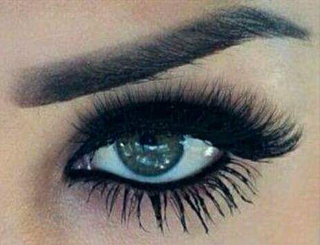 جميلة أنا كتفاحه الجنه التي لم يقاومها آدم ☺☺