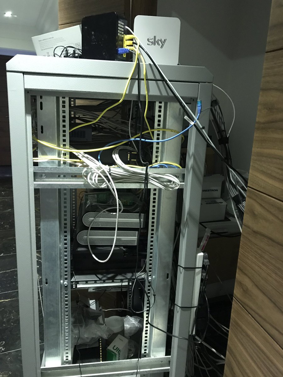 Enhanceautoma's tweet photo. Oh Dear. #notliveinstall #homeautomation #whathavewegotourselvesinto https://t.co/h19cfFMJ50