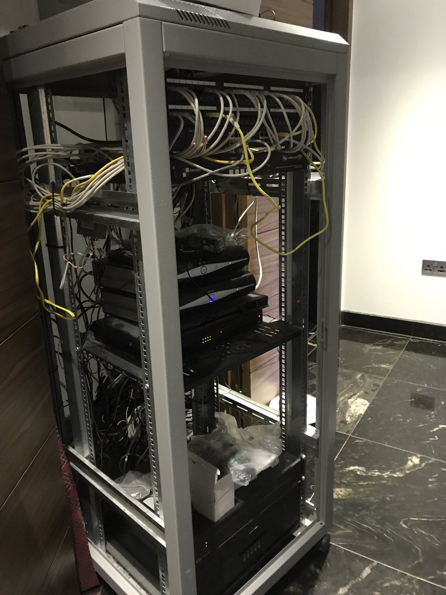 Enhanceautoma's tweet photo. Oh Dear. #notliveinstall #homeautomation #whathavewegotourselvesinto https://t.co/h19cfFMJ50