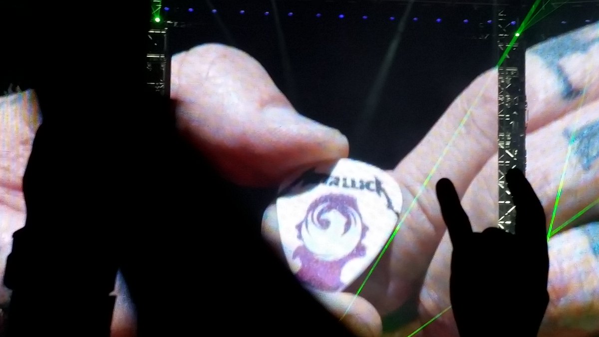 Mary_2the_Mo's tweet photo. From #MetInPhoenix to #MetInSanDiego 
@Metallica thoroughly kicked my ass this weekend!🤘 https://t.co/z7ojGvPd6g