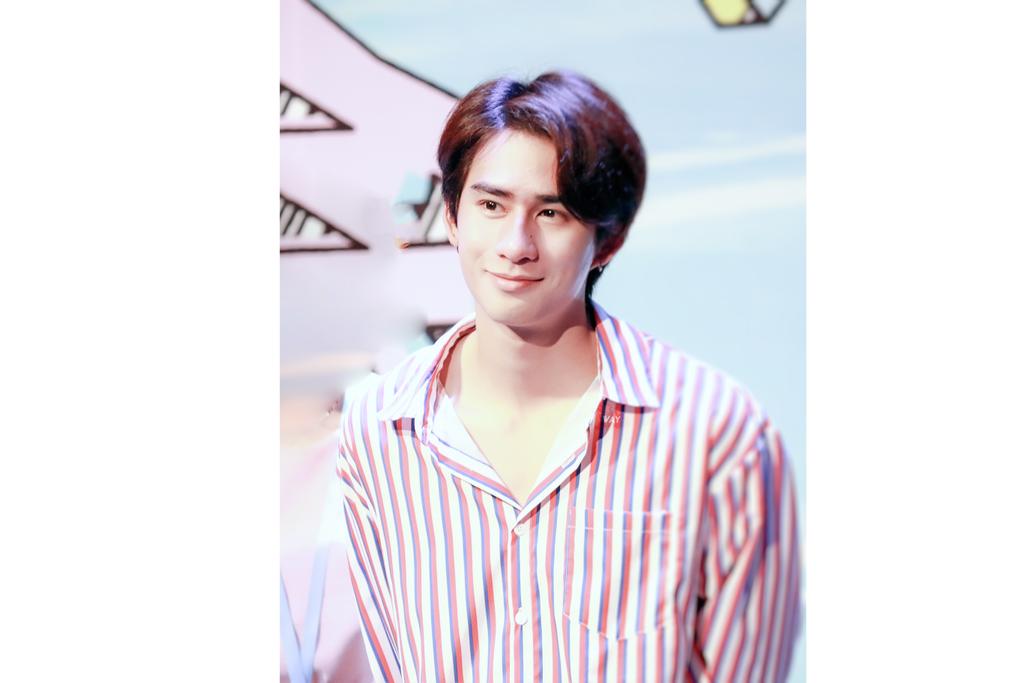 which_wayway's tweet photo. #toeysittiwat 
@ImerbSittiwat 
深V VVVVV https://t.co/G2s98Rx1Mh