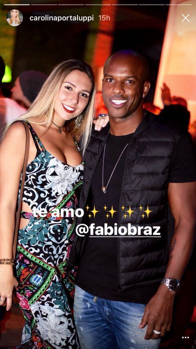 CLamentaveis's tweet photo. Descoberto o motivo do open bar de felicidade do Fábio Braz https://t.co/e3NRu6zSNv