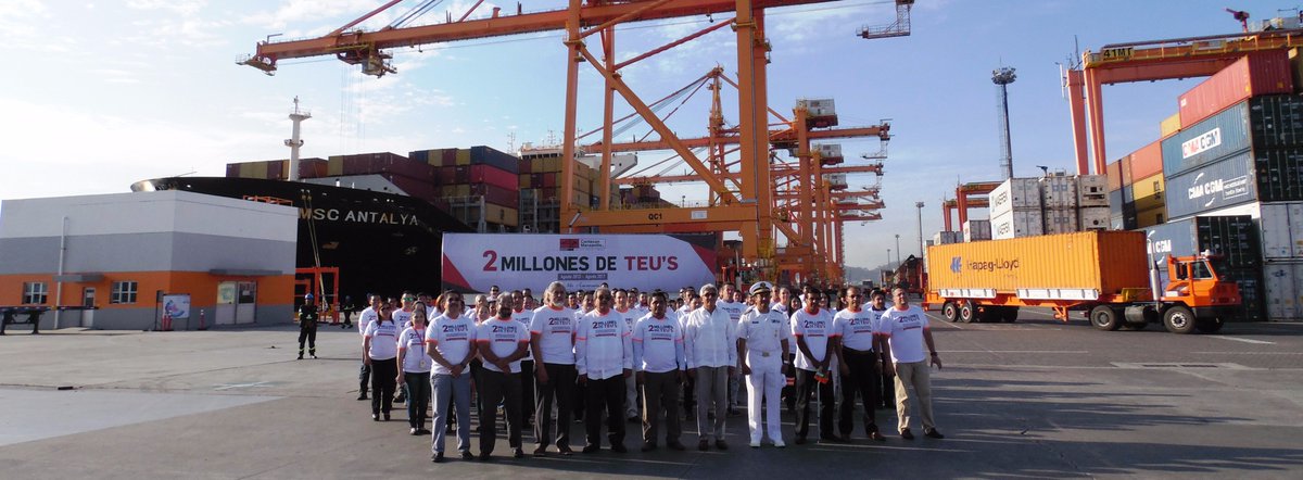 PTCMX's tweet image. A cuatro años de operaciones celebra @conteconmzo  el manejo de  dos millones de contenedores por @api_manzanillo  ptc.mx