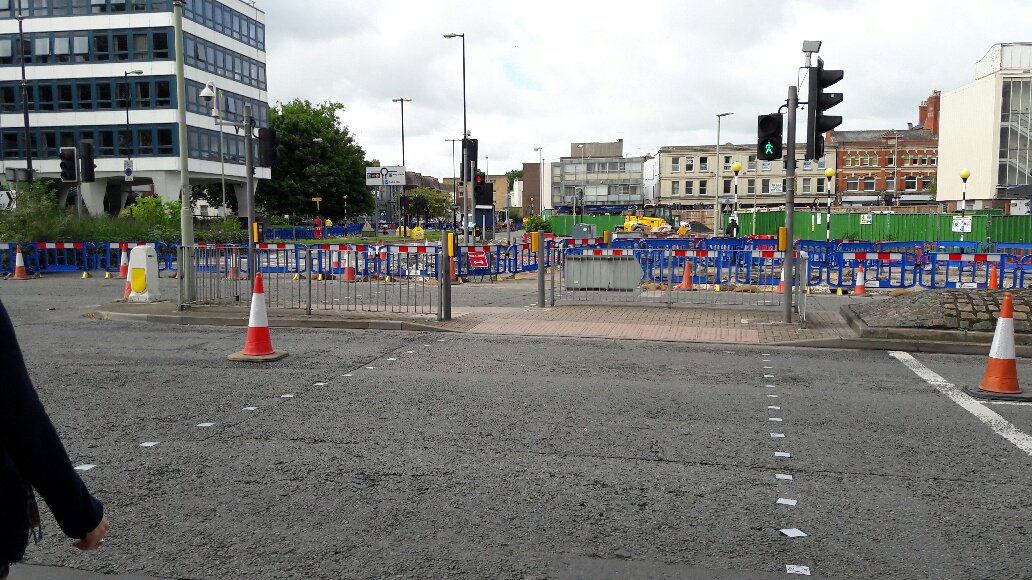 PunchlineGlos's tweet photo. New junction at #StationRoad and #BrutonWay launched as #regeneration of #GloucesterBusStation gathers pace.
More @ https://t.co/jwGksXMWob https://t.co/XRJ3pQZWOx